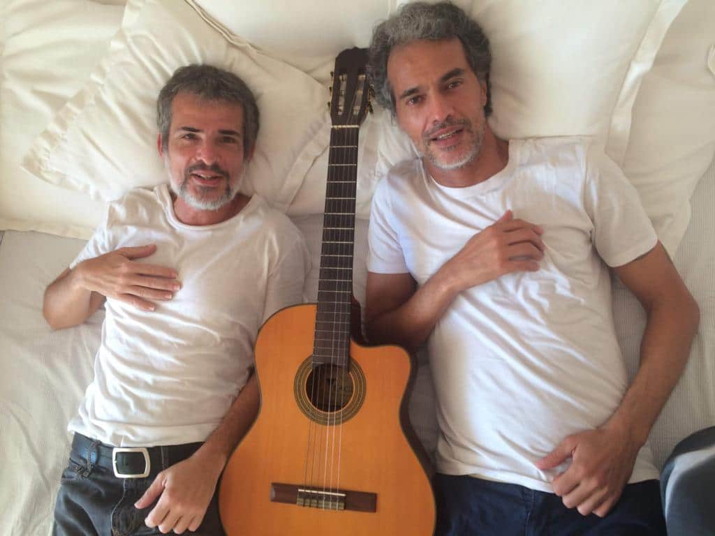 Humberto Effe & Gustavo Corsi cantam Luiz Melodia em Botafogo